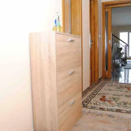 Spacious Modern House In With Parking. * 사라예보