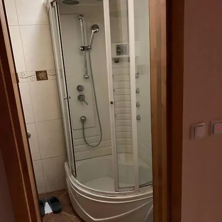 Spacious Modern House In With Parking. 사라예보
